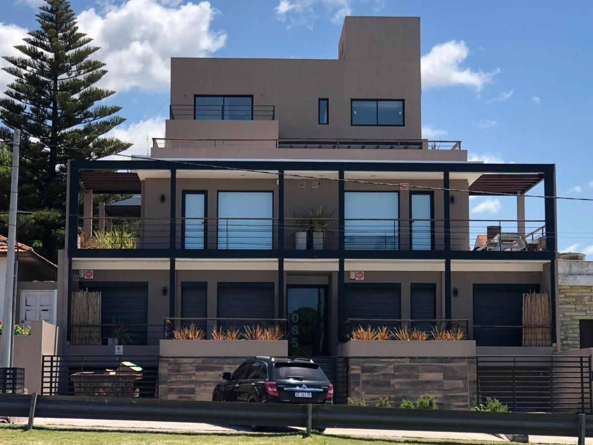 Departamentos Frente A La Playa Faro Vistas Del Sur Apartment Мар дел Плата Екстериор снимка